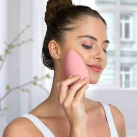 Dispozitiv de curatare faciala Silkâ€™n Bright Pink